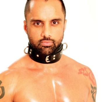 Fist Collar • Black